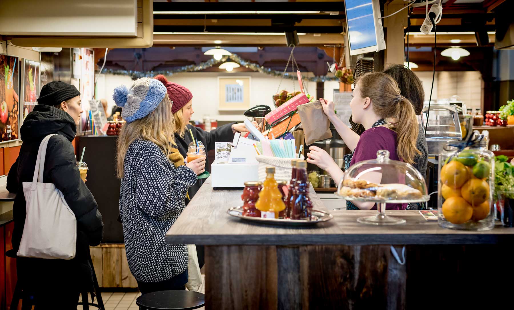 How to spend 3 days in Helsinki. And why you should visit Helsinki in 2017. Old Market Hall