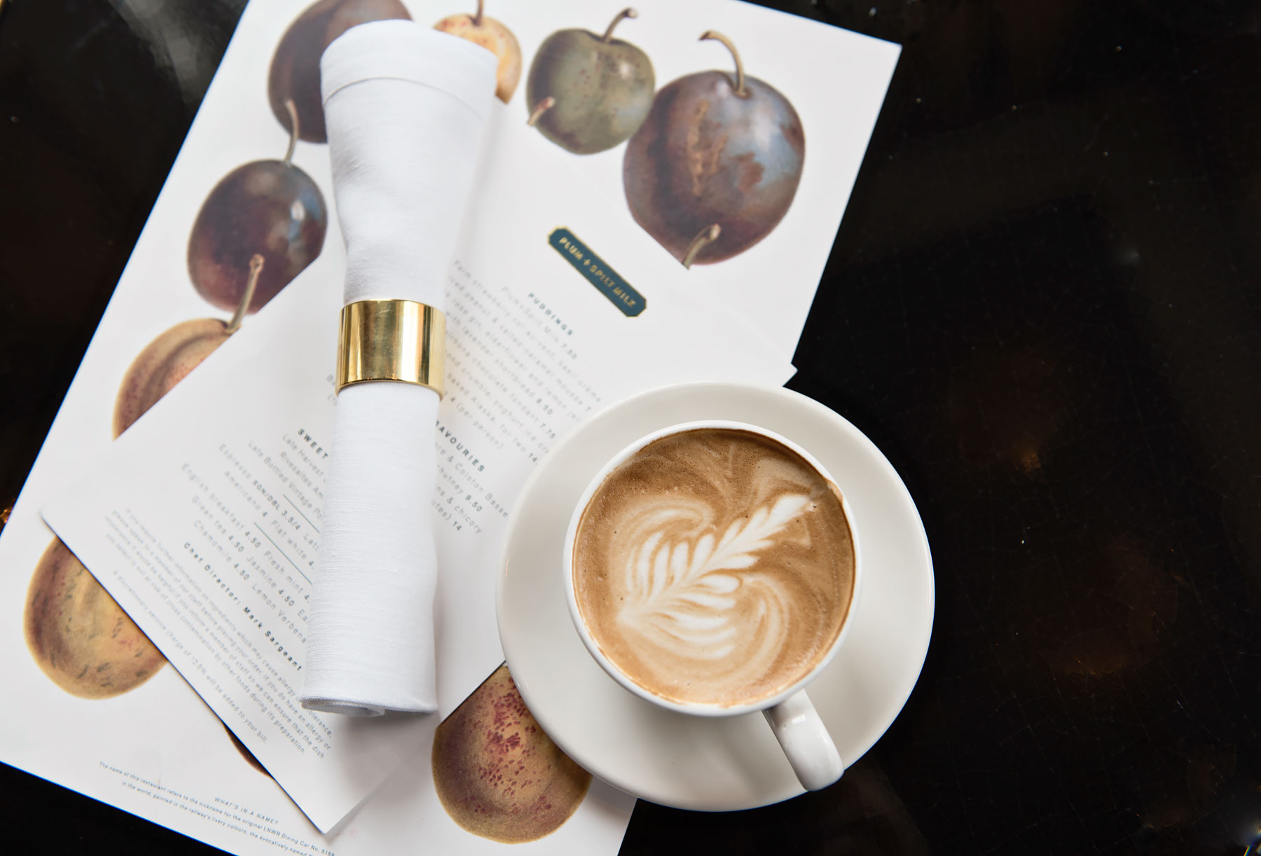 Luxury Boutique Hotel in London - Great Northern Hotel, Plum + Spilt Milk restaurant | Review on Urban Pixxels