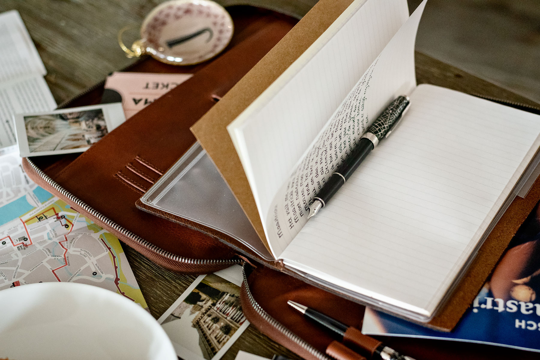 How my travel journal helps to make my travel experiences unforgettable. Tips for writing a travel journal and the new Sonnet Special Edition Parker fountain pen (Metro).