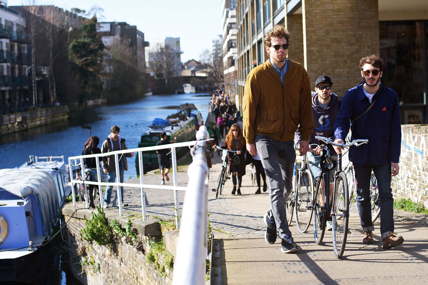 The best way to spend a sunny Saturday in London: Walking along Regent's Canal
