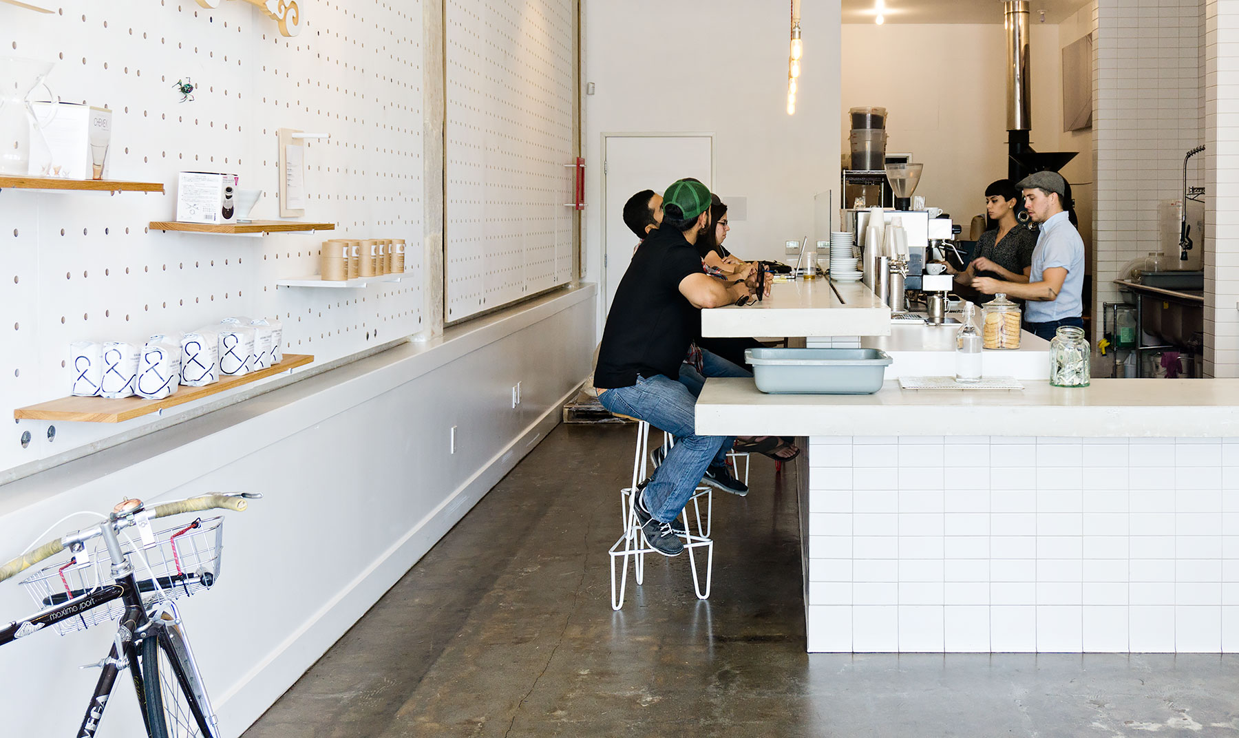 Reviewing the mirrorless Sony A6000 in San Diego