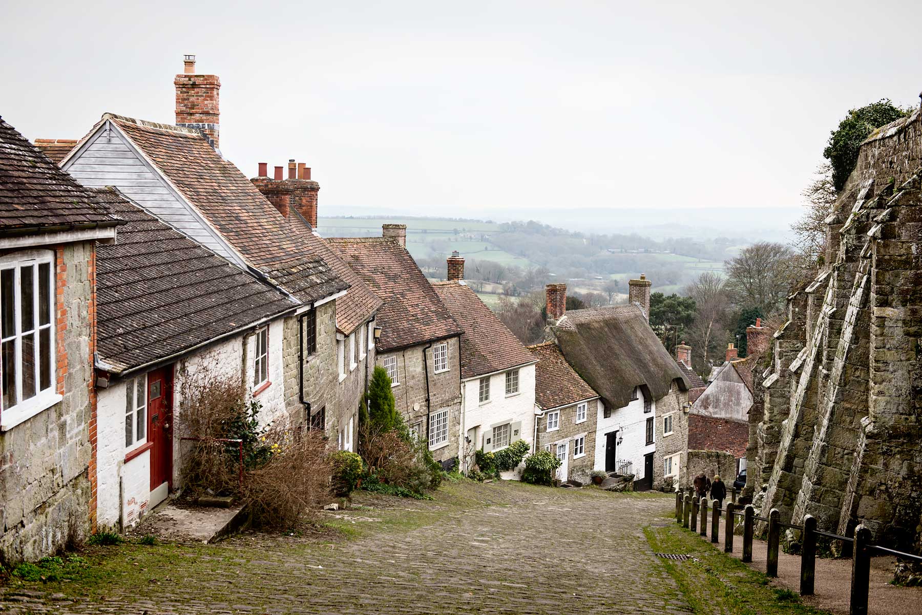 English Road Trip to Instagram Gold Hill in Shaftesbury, Dorset