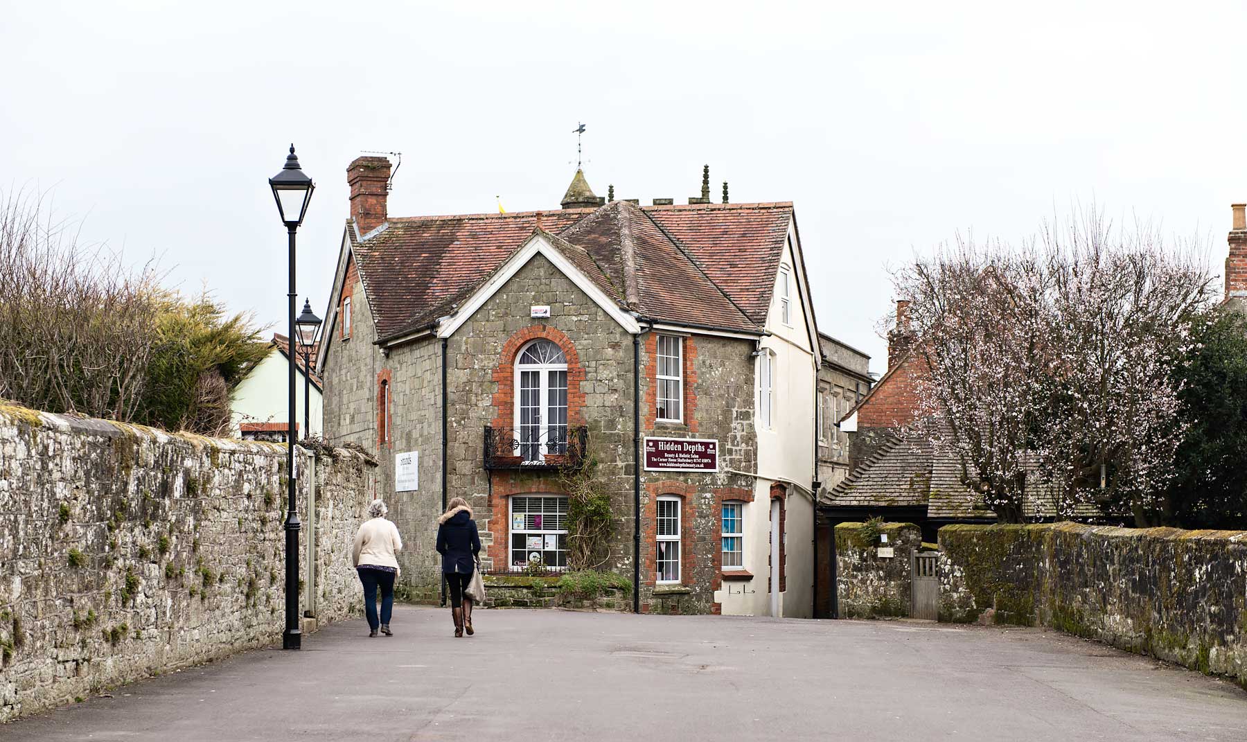 English Road Trip to Instagram Gold Hill in Shaftesbury, Dorset