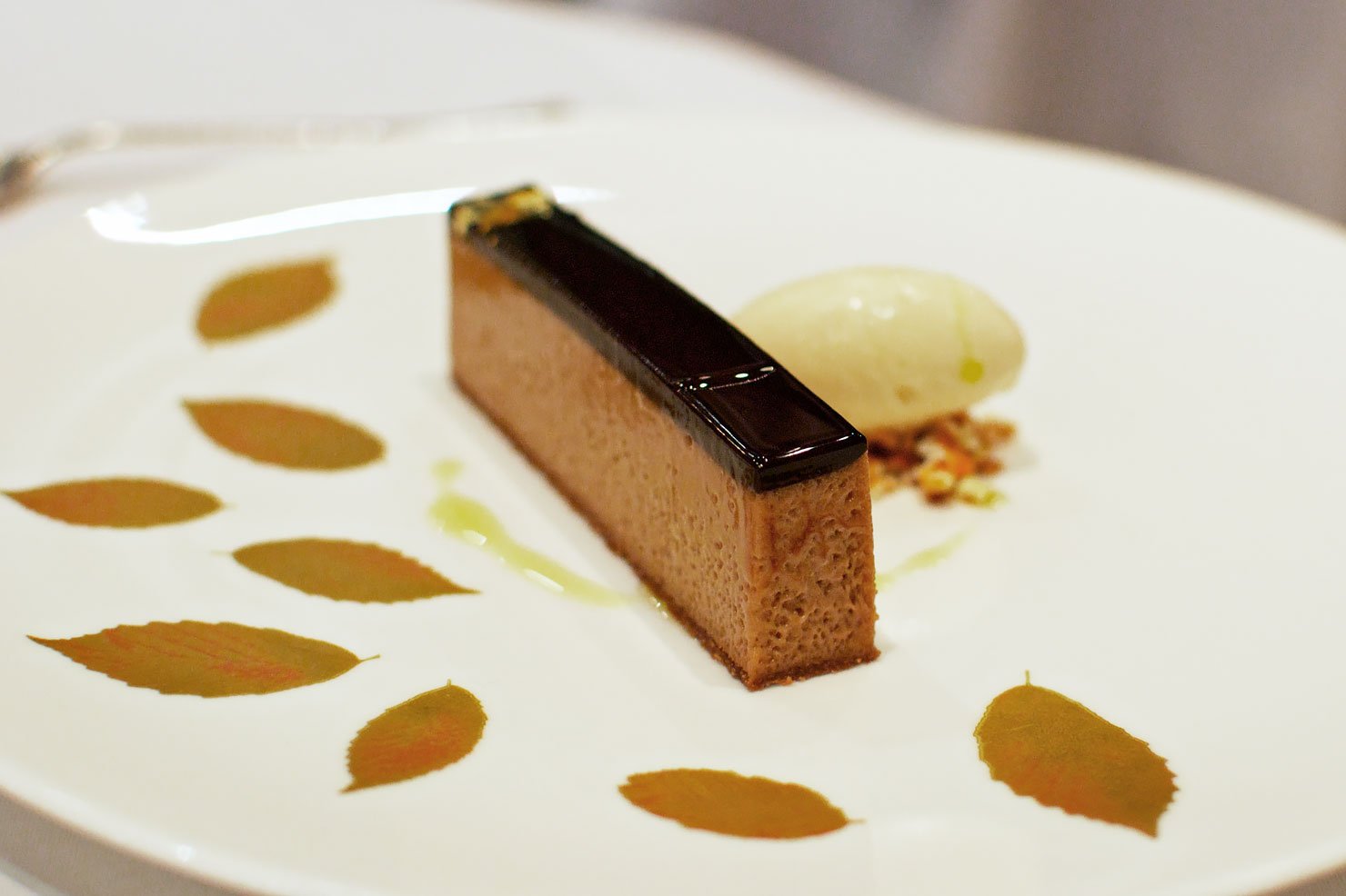 Review of a TRULY luxurious gift experience at The Square Restaurant in London. Dessert: hazelnut chocolate pave.