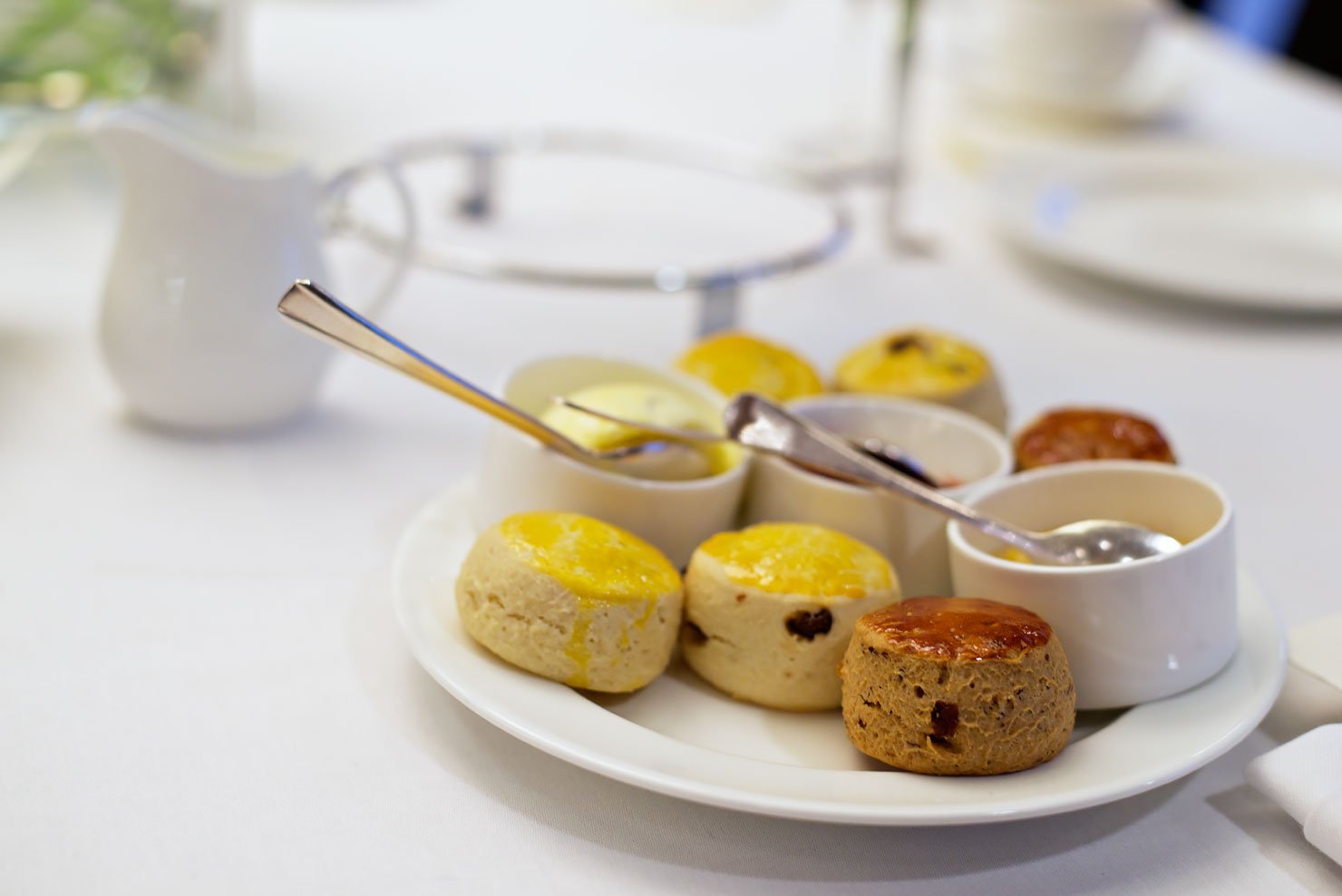 Plain, raison and Christmas pudding scone at the Lancaster London Afternoon Tea #LDNBloggersTea