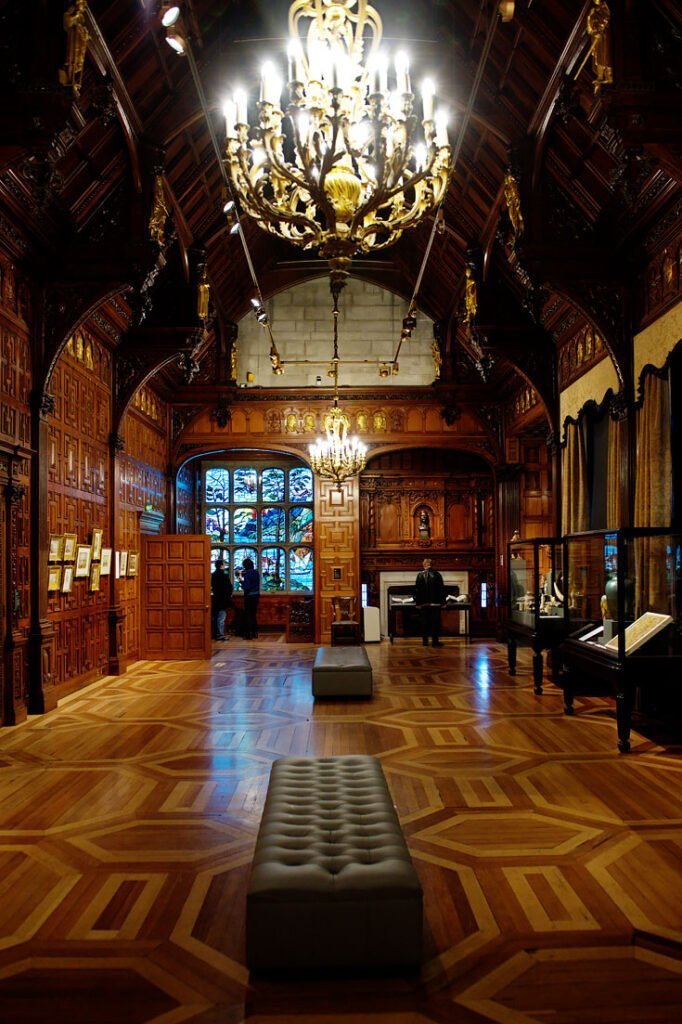 Two Temple Place in London: Cotton to Gold