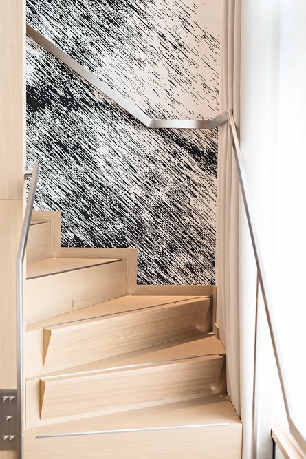 Le Cinq Codet in Paris, a modern luxurious 5-star hotel in the 7th arrondissement. Next to Les Invalides and walking distance from the Eiffel Tower. Full review on urbanpixxels.com.