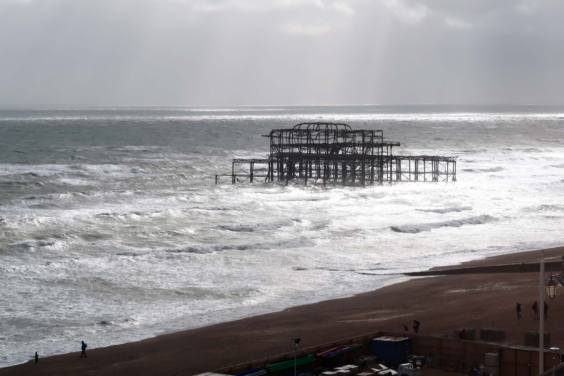 Brighton - Day Trip from London, Things to Do. Brighton Beach and West Pier during storm