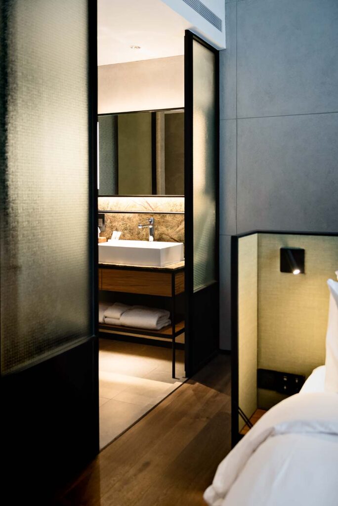 The Warehouse Hotel in Singapore: a beautiful boutique hotel with an industrial-chic atmosphere