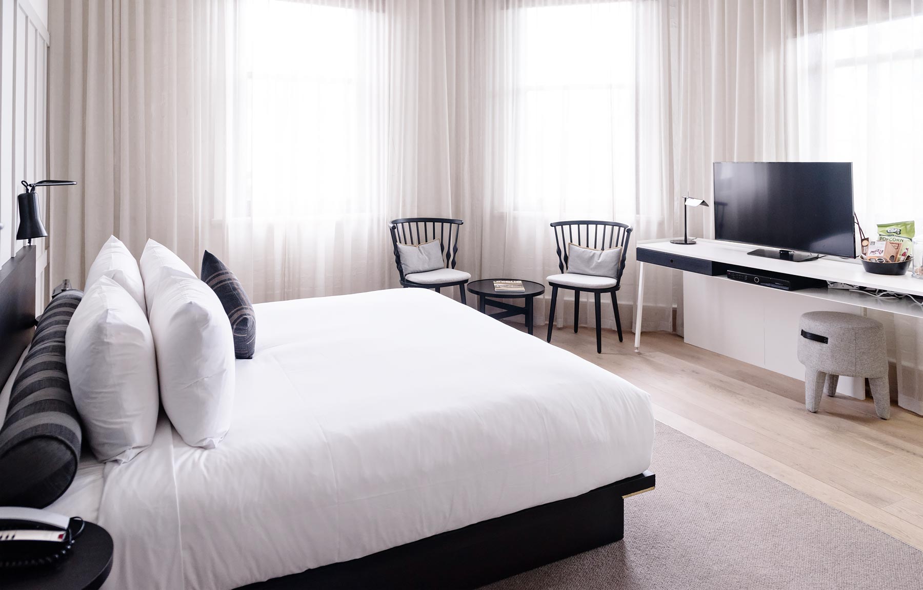 10 tricks to turn your bedroom into your favourite boutique hotel - Inspiration from the Coppersmith Hotel in Melbourne