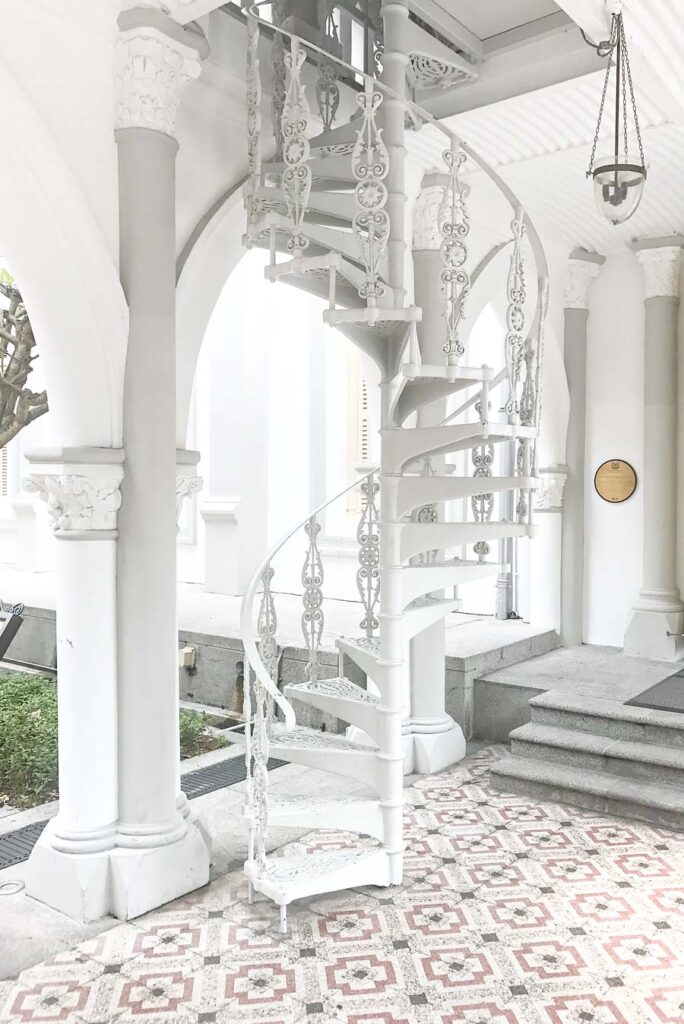 Ultimate Guide to the Best Places to Go, Eat and Stay in Singapore | CHIJMES