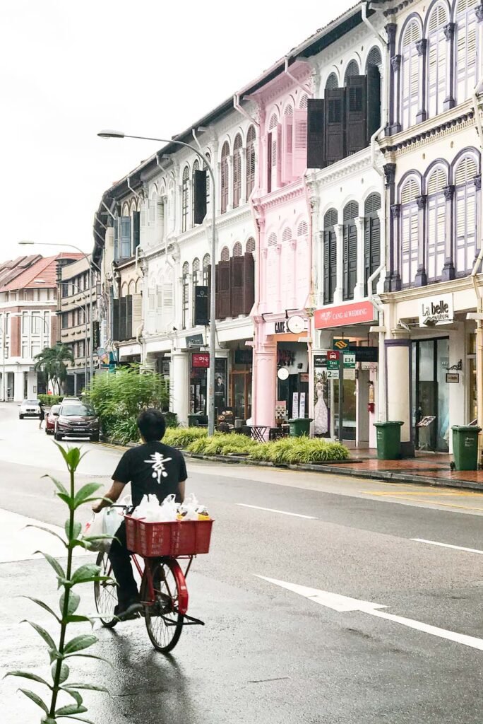 Ultimate Guide to the Best Places to Go, Eat and Stay in Singapore