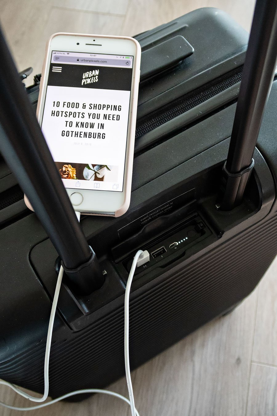 The Battle of the Smart Suitcases: Away vs Horizn Studios