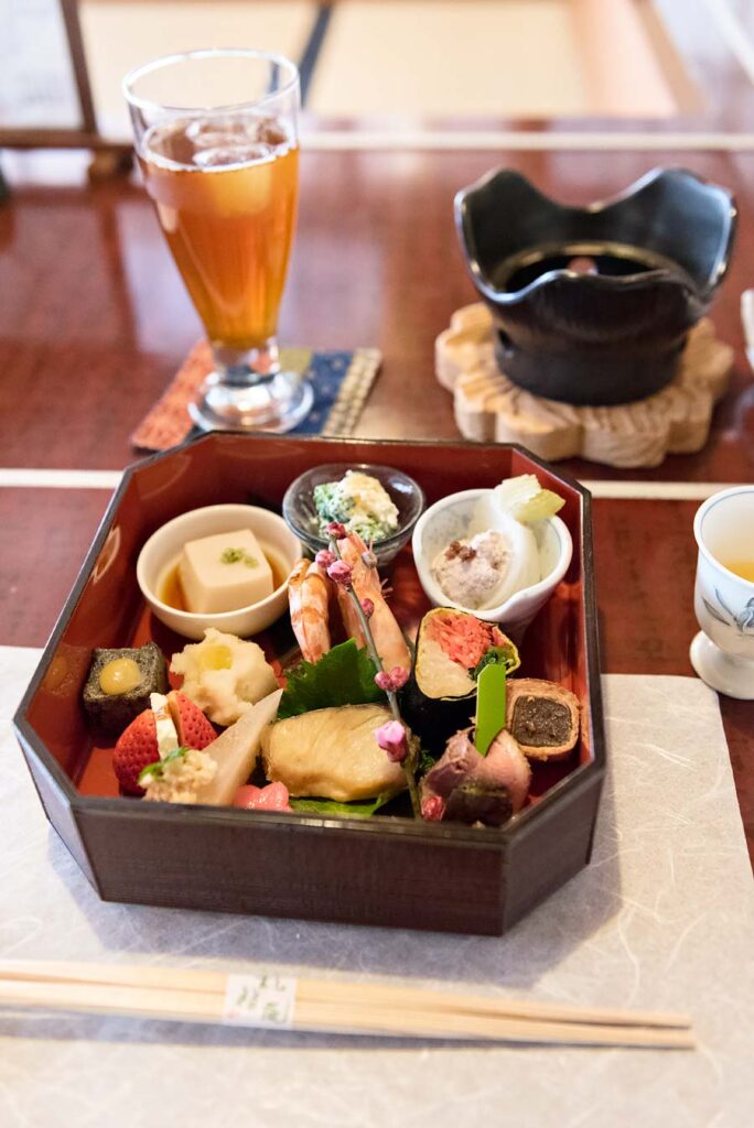 Traditional Japanese restaurant Shouraian at Arashiyama Park in Kyoto. Read more about My 8 Favorite Things to Do and See in Kyoto on Urban Pixxels.