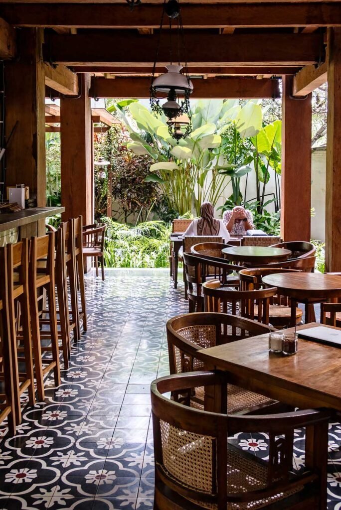 Java Dancer Coffee Roaster, my favourite café in Malang, Indonesia. Read the review of my Mount Bromo Tour: Climbing an active volcano in East Java, Indonesia on Urban Pixxels.