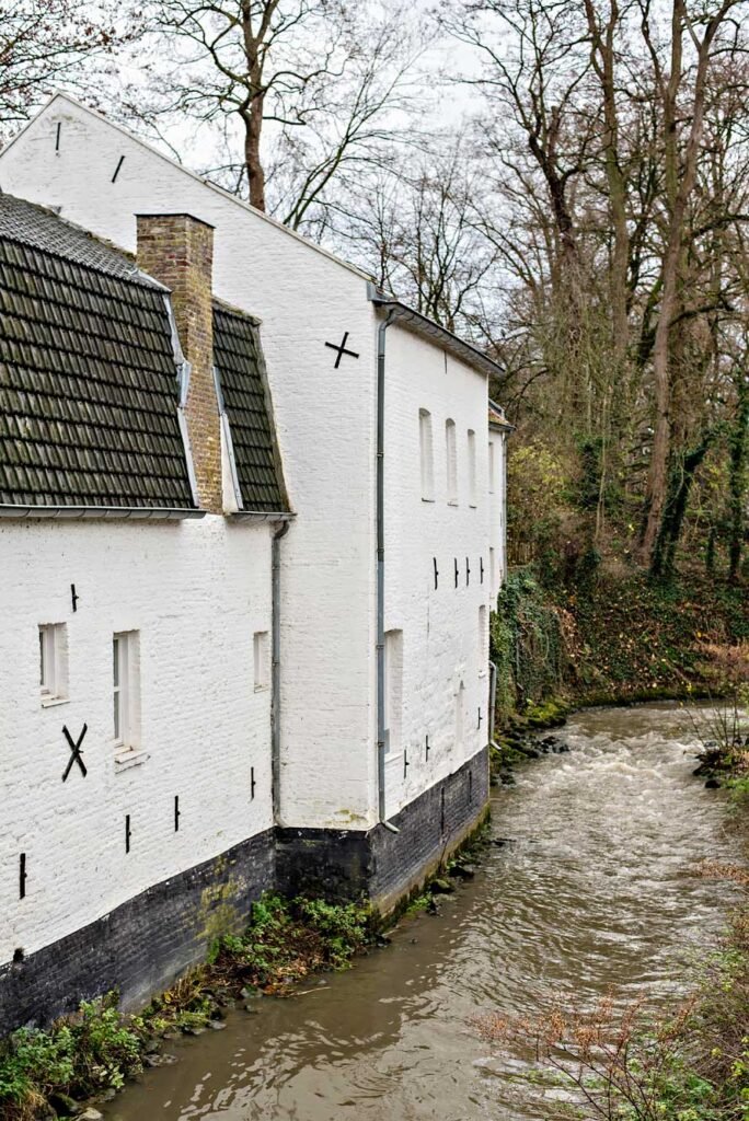 Stadspark met de Jeker in Maastricht