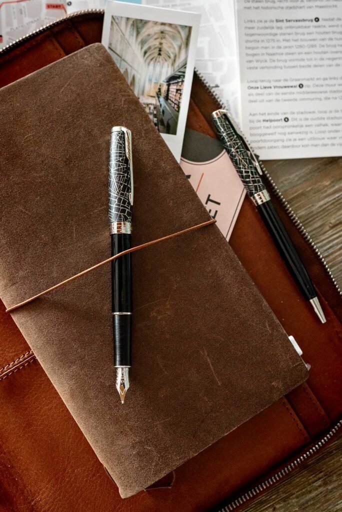 How my travel journal helps to make my travel experiences unforgettable. Tips for writing a travel journal and the new Sonnet Special Edition Parker fountain pen (Metro).
