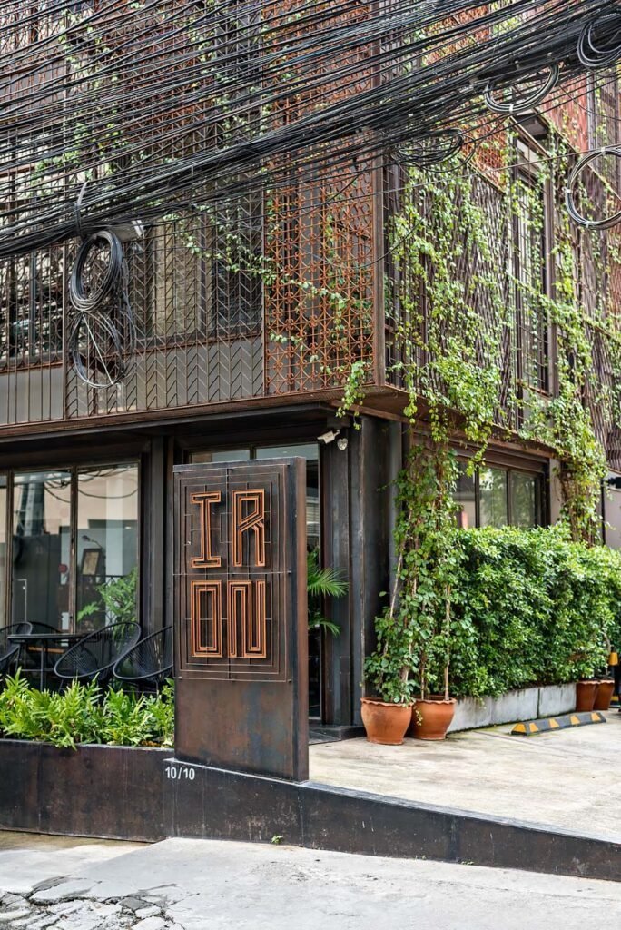 Where to stay in Bangkok: a review of 3 beautiful boutique hotels | IR-ON Hotel in Sukhumvit