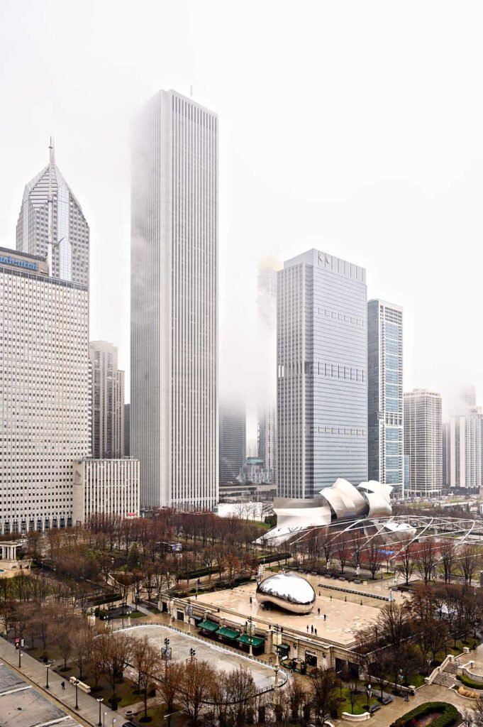 Where to Eat in Chicago: Rooftop restaurant Cindy's at the Chicago Athletic Association Hotel with view of Millennium Park