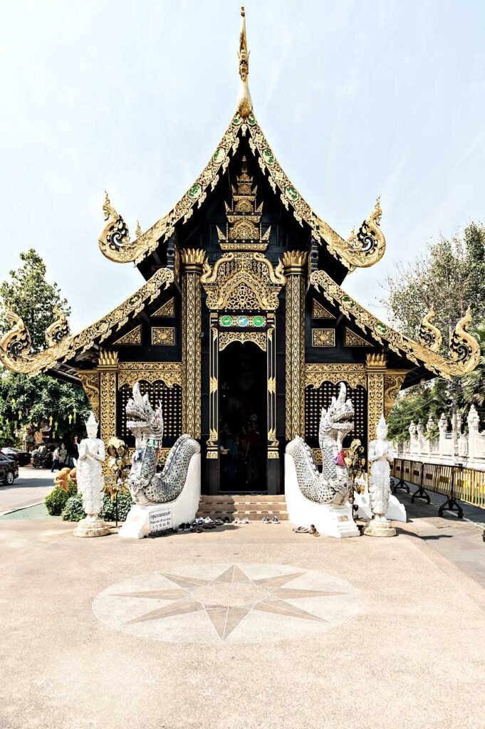 Temple Wat Inthakhin Sadue Muang