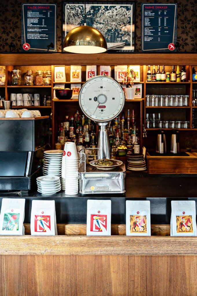 Fuglen Coffee and Cocktail Bar voor de beste koffie in Oslo