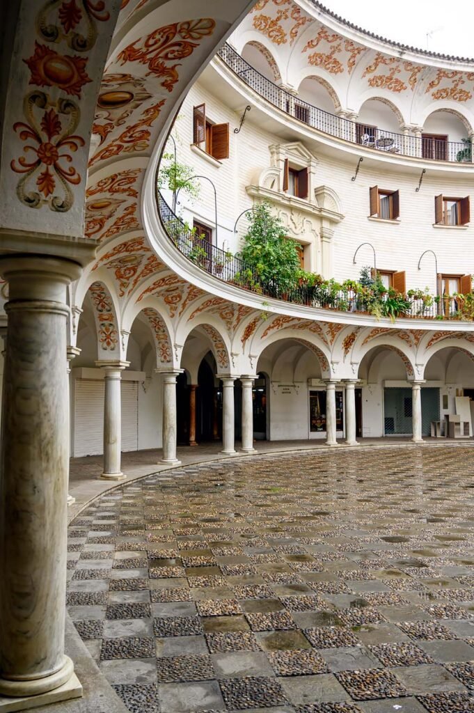 Plaza del Cabildo, een prachtig plein in Sevilla