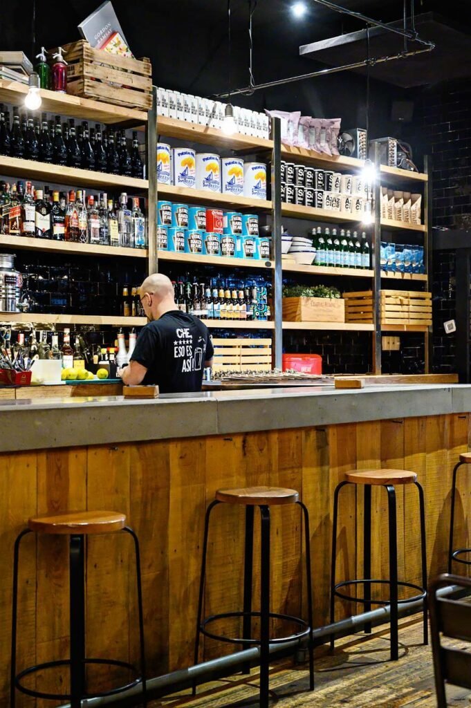 Modern fusion tapasrestaurant Ovejas Negras in Sevilla