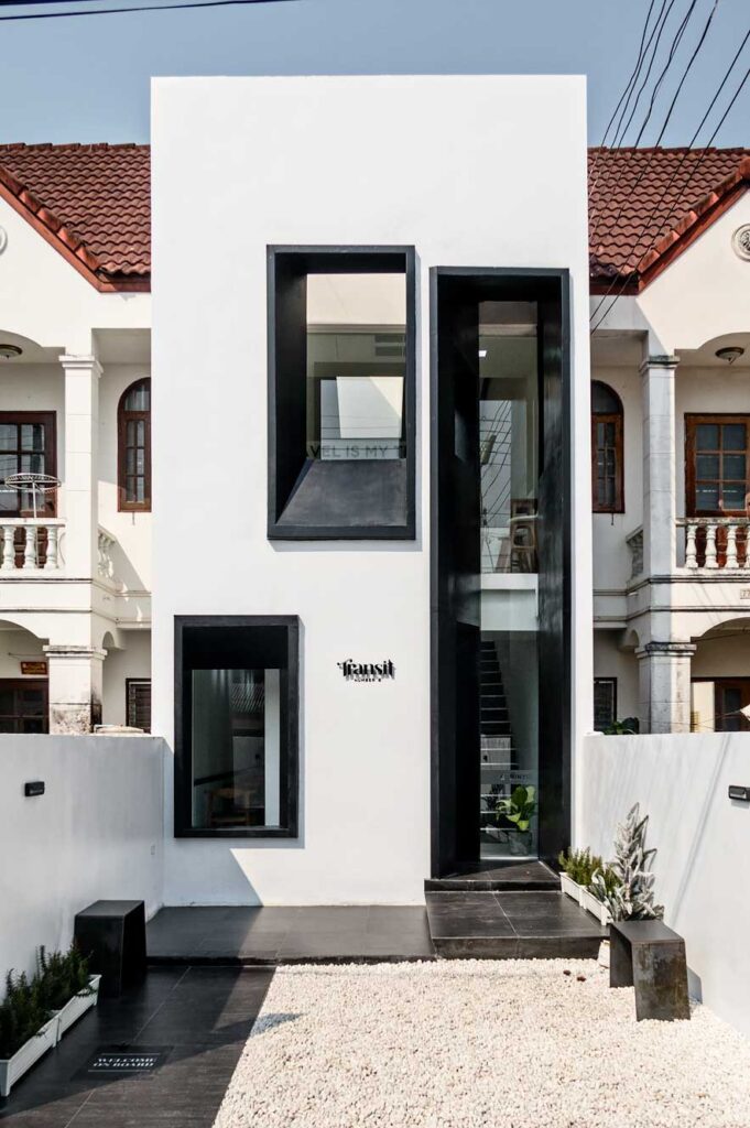 Transit Number 8, a beautiful bright coffee shop near the Chiang Mai airport.