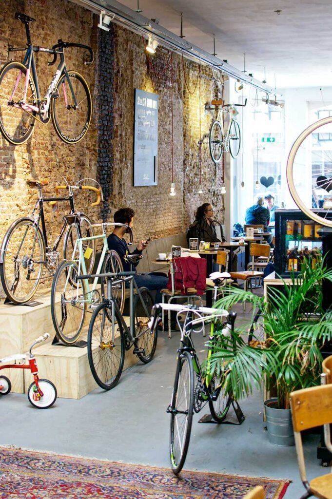 Lola Bikes and Coffee, Noordeinde Den Haag