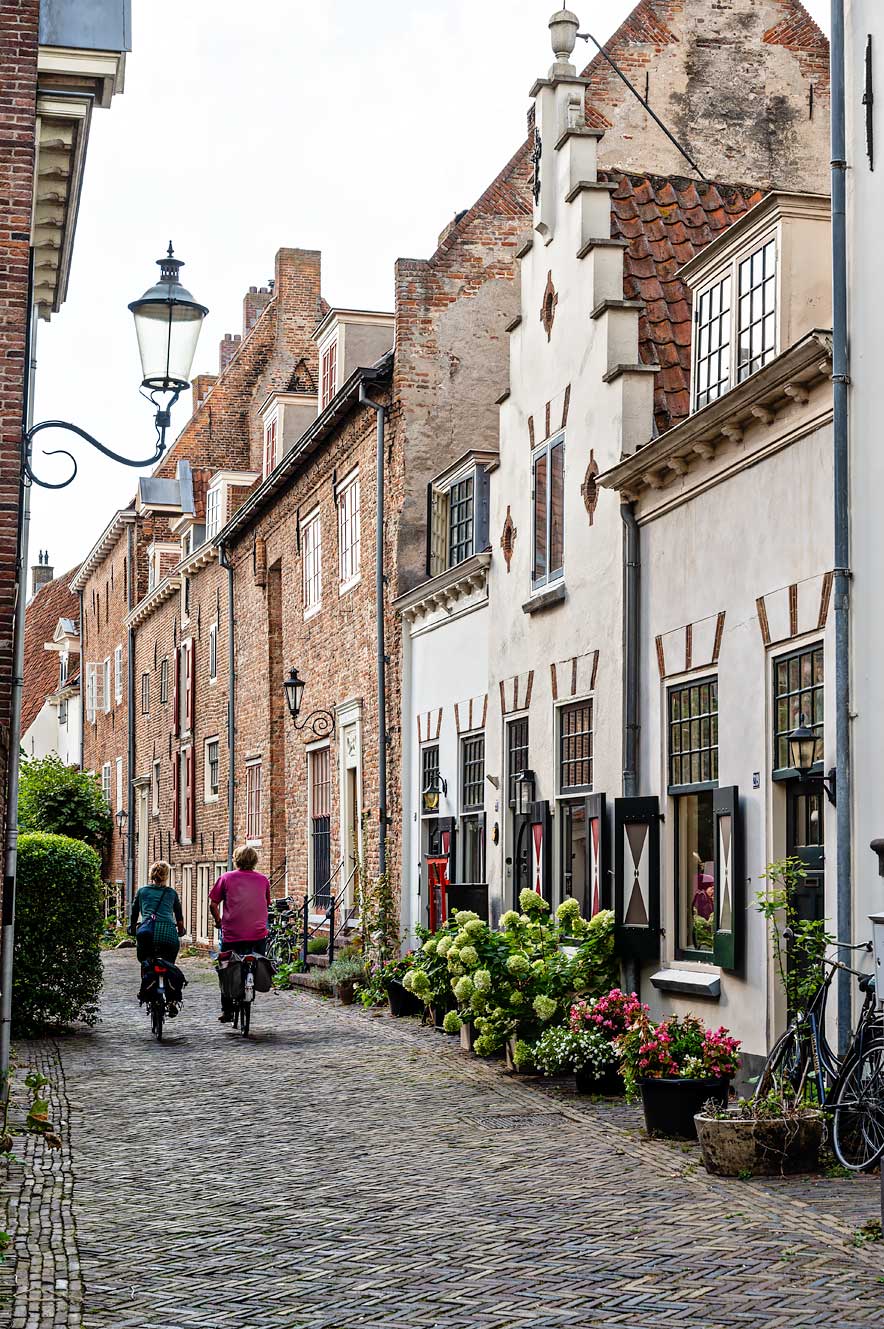 Oude huizen in Muurhuizen in Amersfoort
