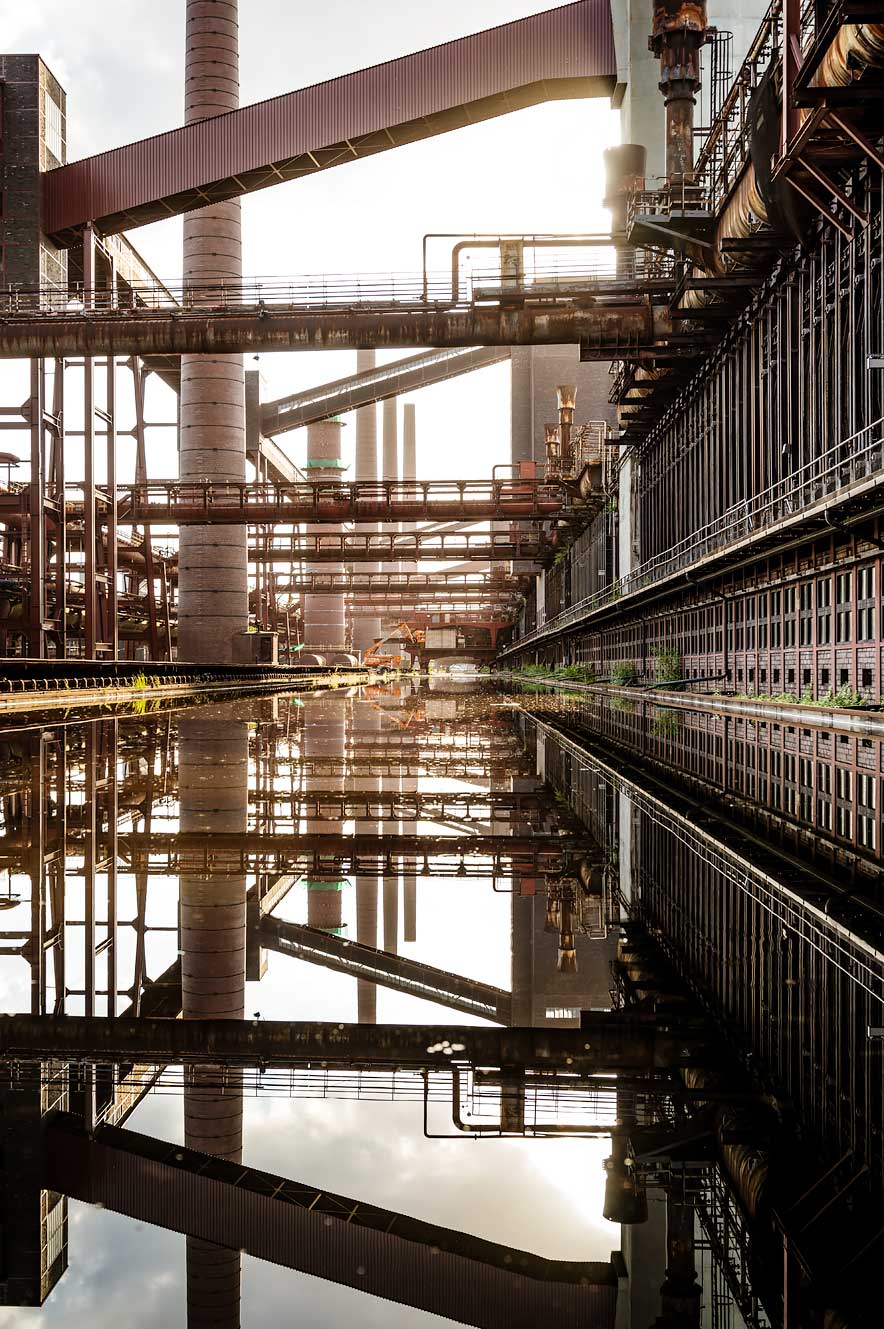 UNESCO World Heritage Site Zollverein in Essen reflectie water