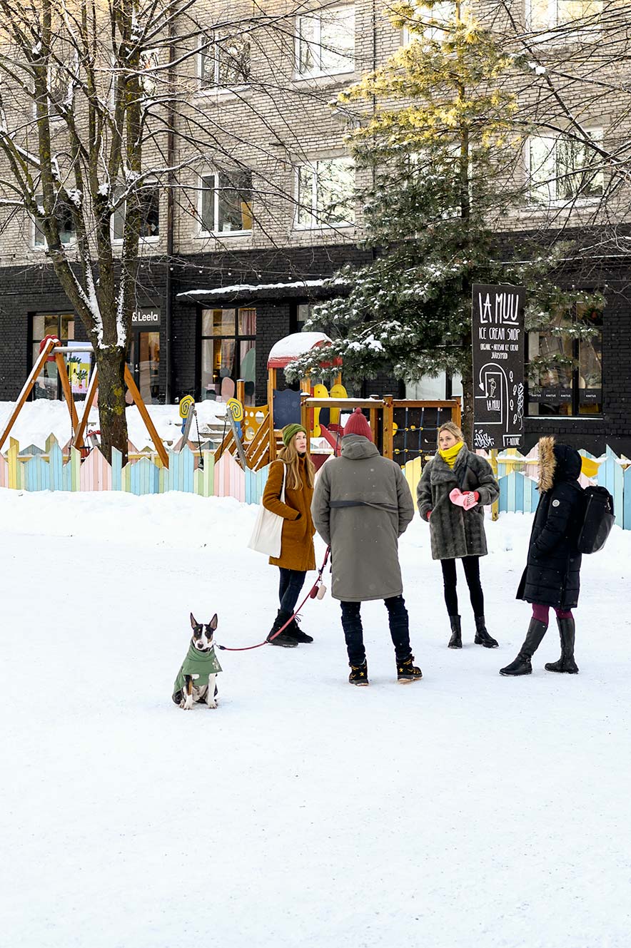 Telliskivi creative city in Tallinn in de sneeuw