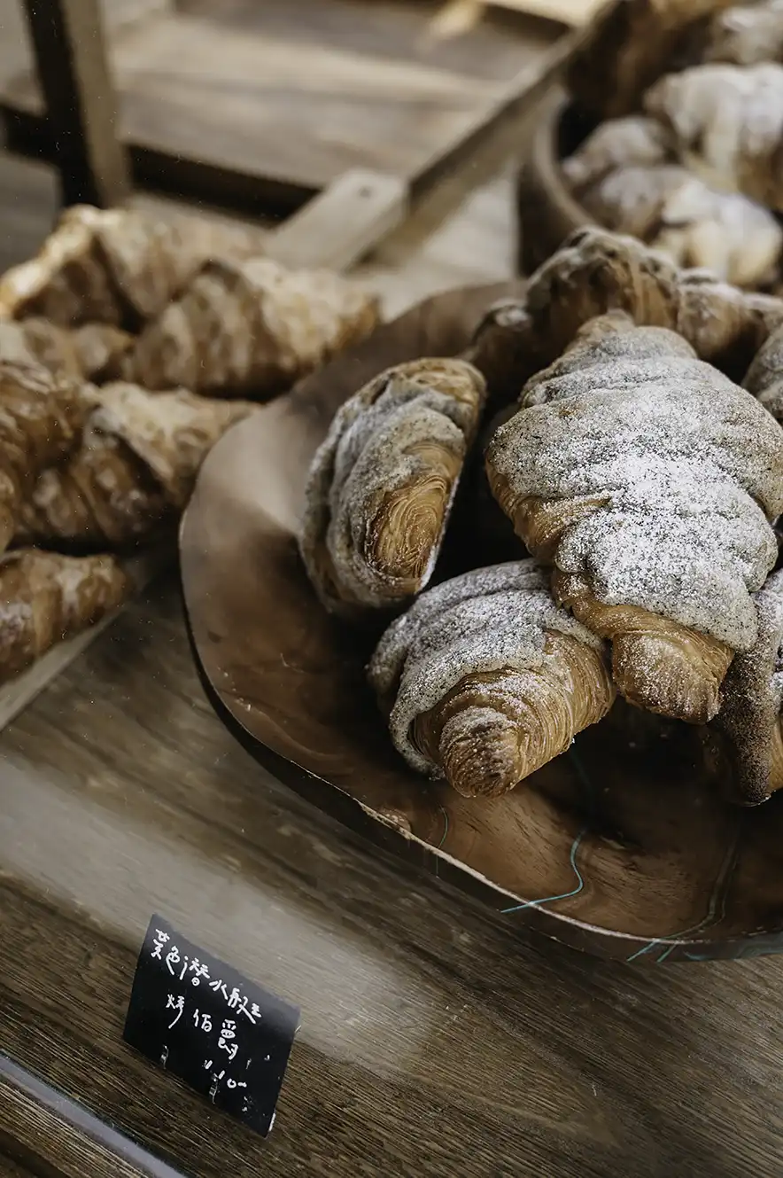 A day in Shiqu - cafe om de hoek van U.I.J Hotel and Hostel in Tainan, Taiwan. Heel fijn restaurant voor ontbijt of lunch.