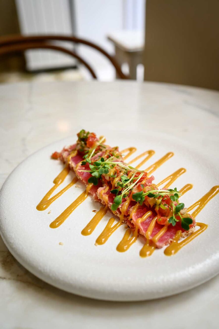 Tuna Tataki bij Kuzina, een heel goed restaurant in Athene