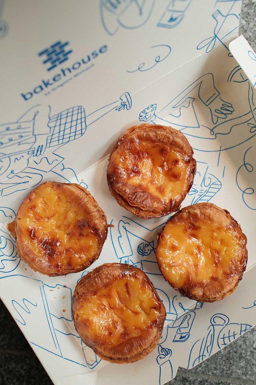 Beroemde egg tarts van Bakehouse in Hong Kong