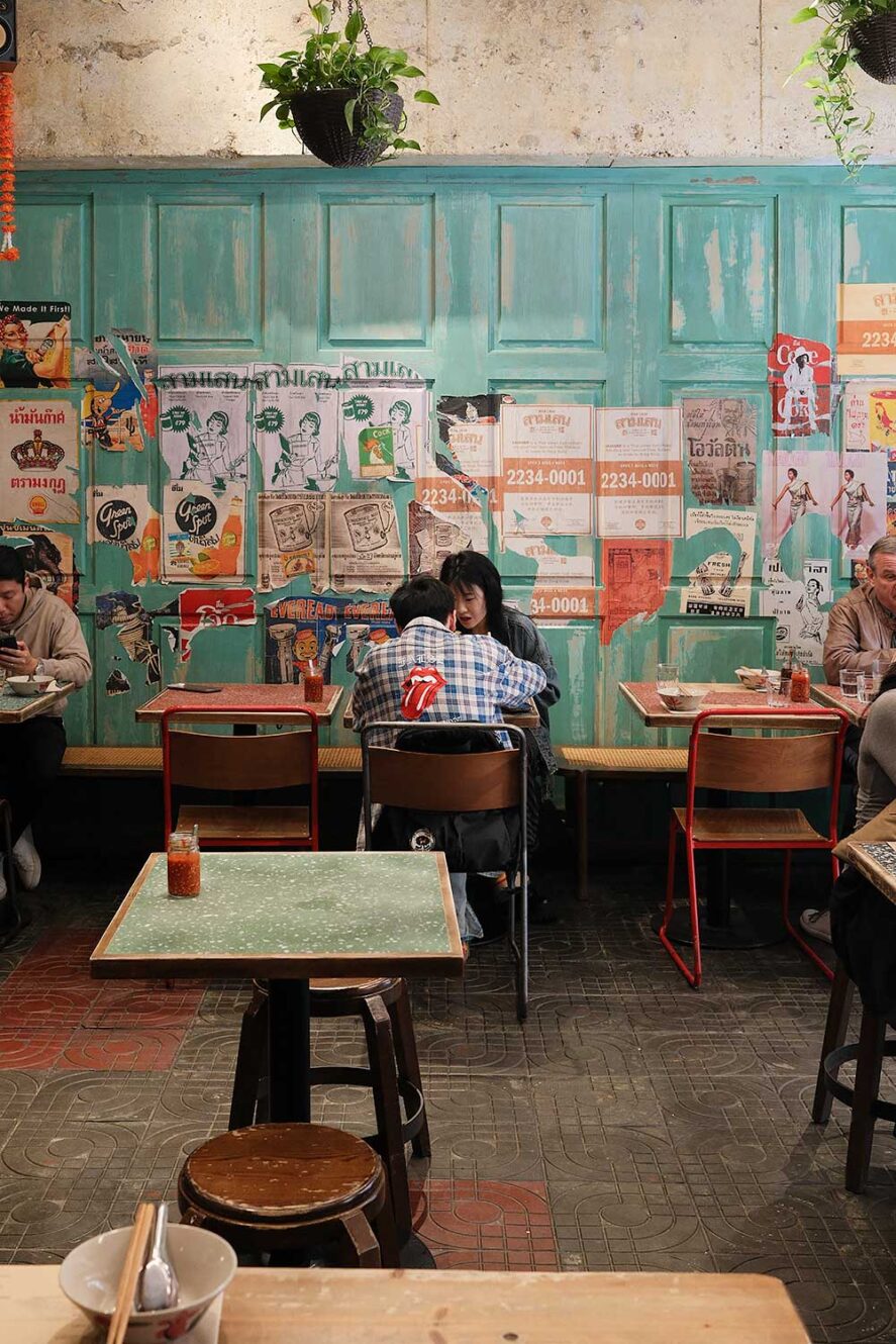 Bib Gourmand restaurant Samsen in Sheung Wan, Hong Kong. Heerlijk Thais eten voor de lunch 