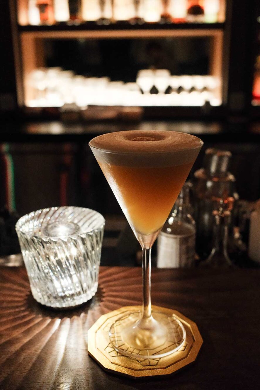 Cocktail bij 001, een speakeasy bar in Tai Kwun in Hong Kong