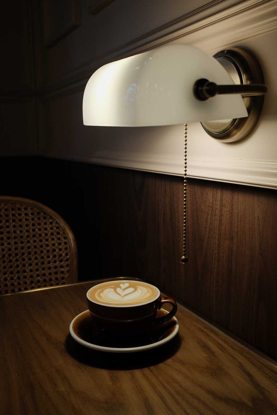 Heerlijke koffie in Wan Chai, Hong Kong bij Retro