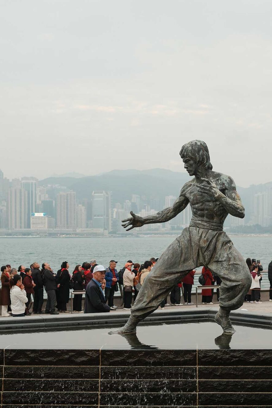 Bruce Lee standbeeld op de Avenue of Stars in Hong Kong