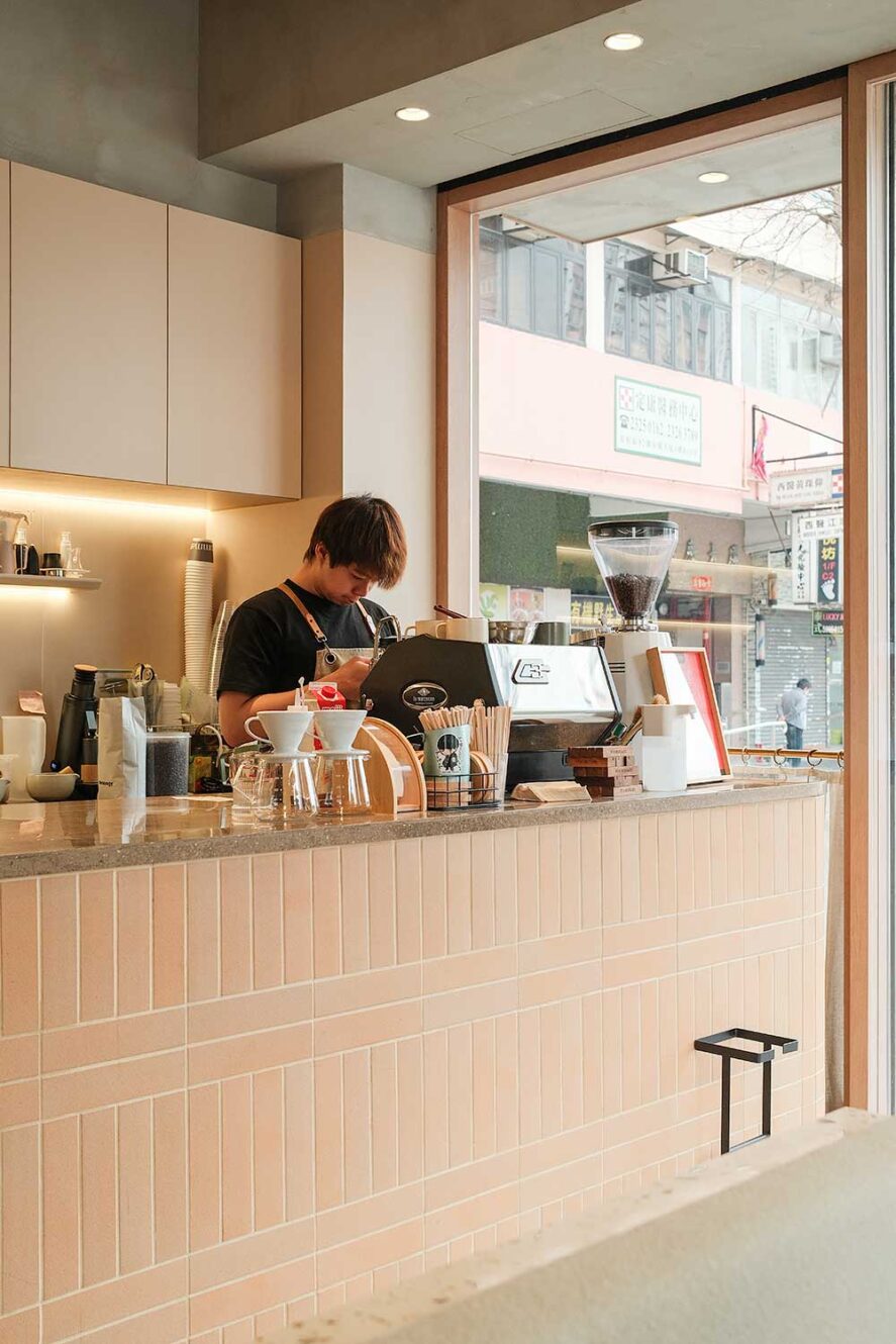 Roommate, een cafe in Kowloon vlakbij Kowloon Walled City Park