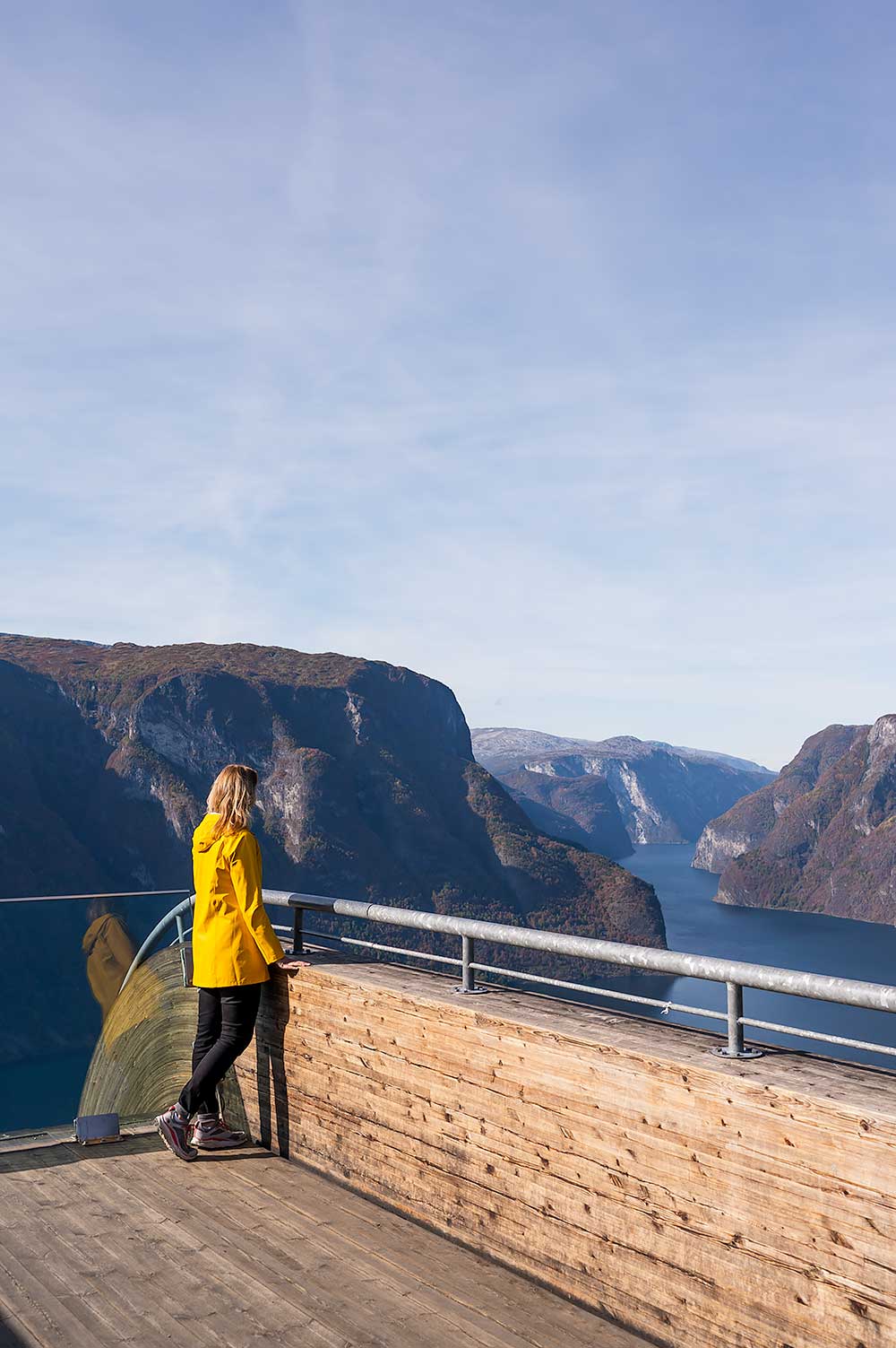 Stegastein uitkijkpunt naast het Sognefjord in Noorwegen
