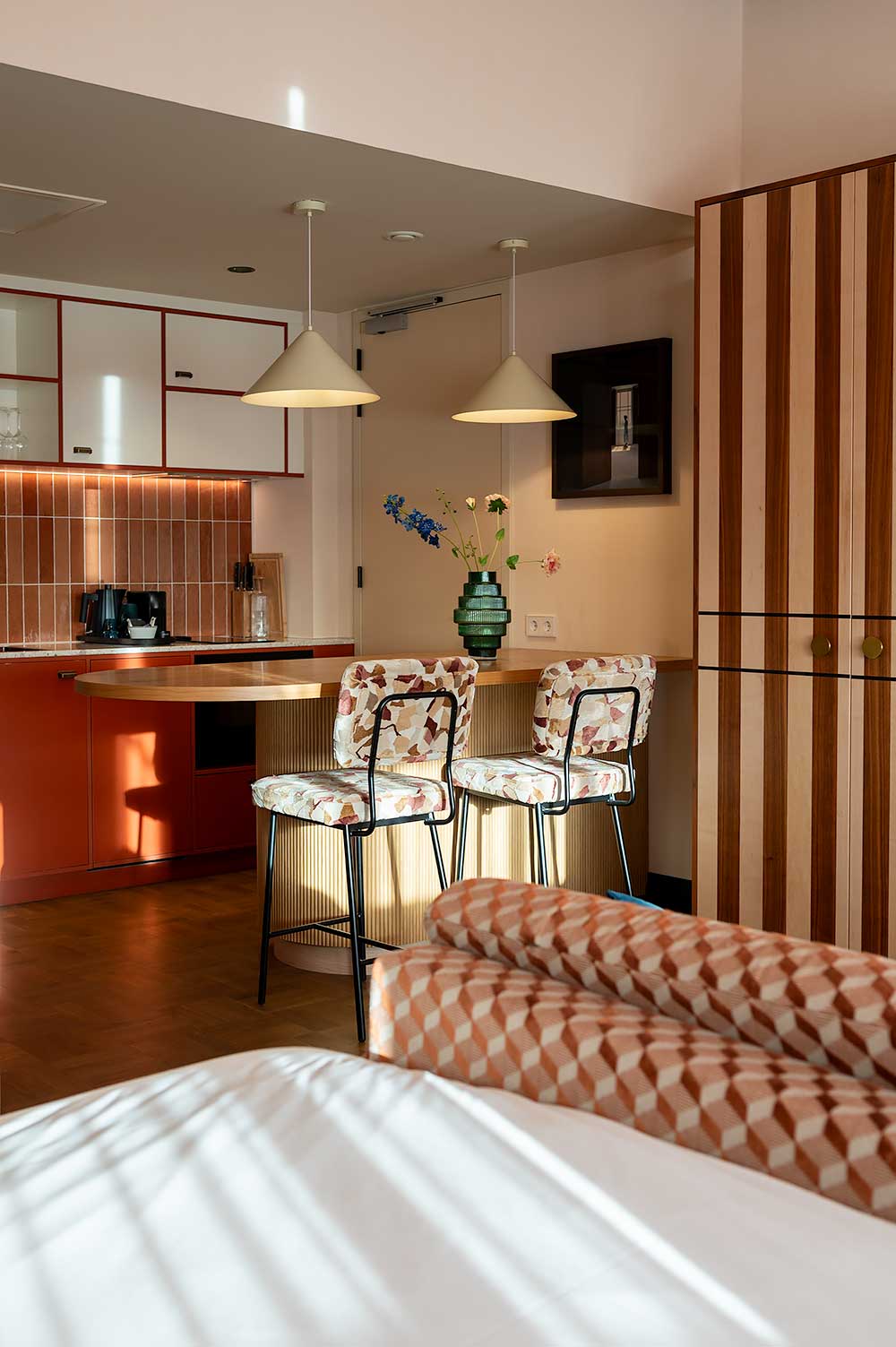 Kitchenette in the DeLuxe suite at hotel De Plesman in The Hague