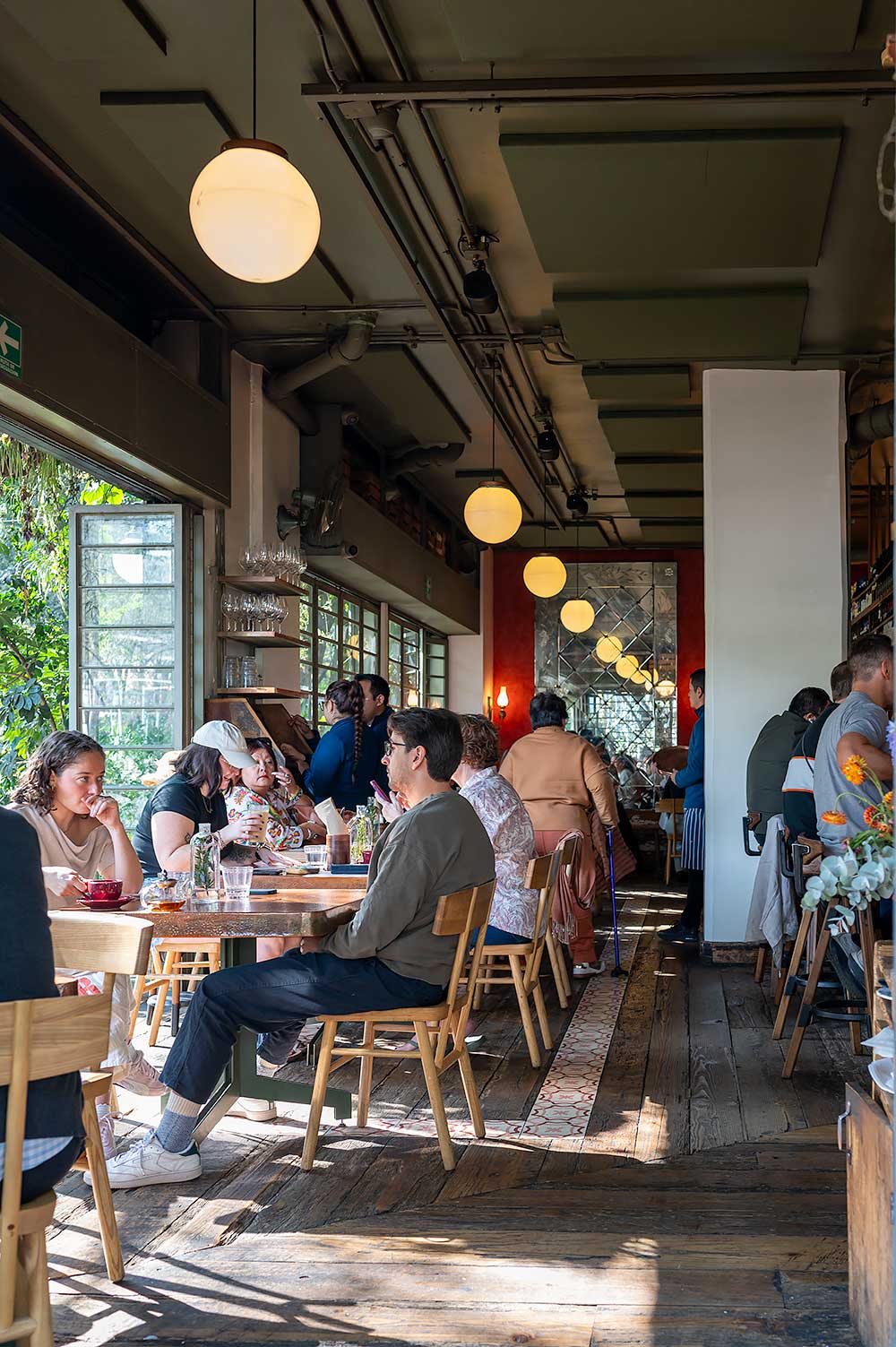 Delicious pastries and breakfast at restaurant Lardo in Mexico City