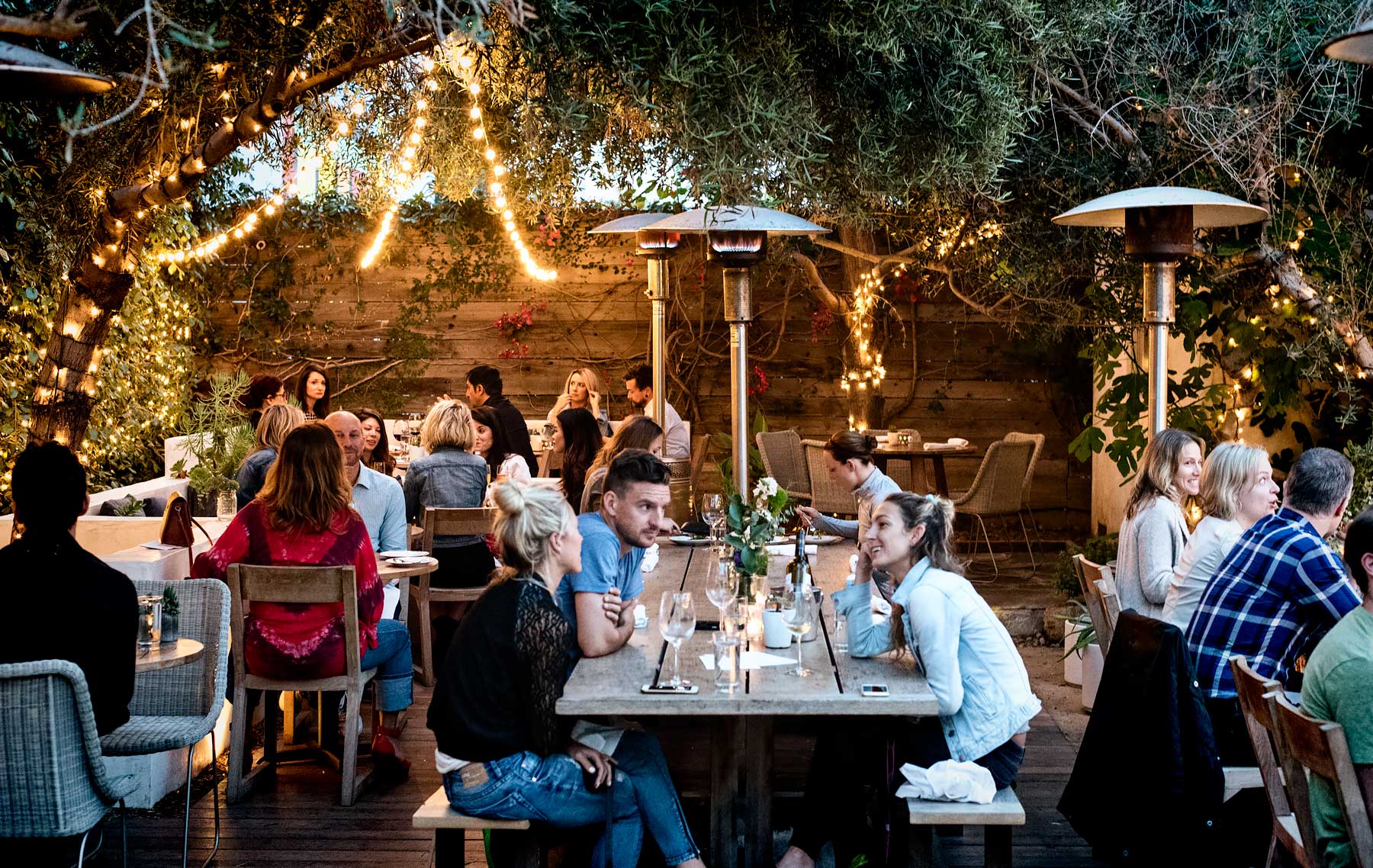 9 amazing & yummy places to eat healthy in Los Angeles - Plant Food + Wine vegan restaurant in Venice, LA