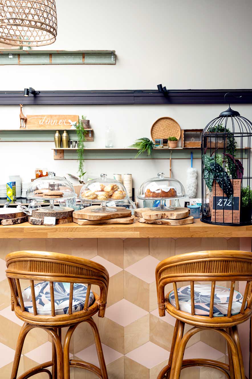 Bluebirds in the Backyard restaurant en vintage winkel in Dordrecht