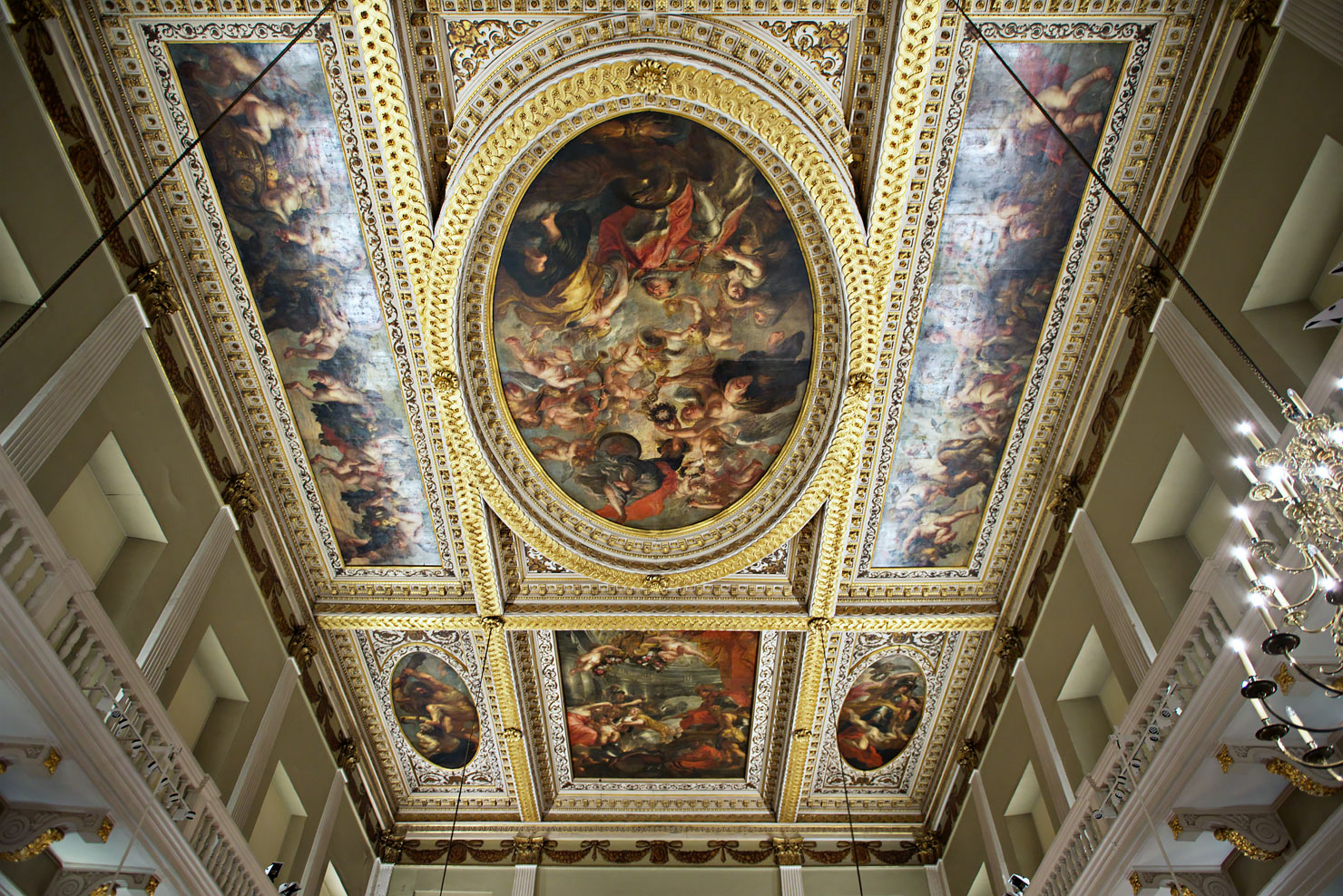 Banqueting House - Banqueting Hall with the famous ceiling painted by Rubens in London