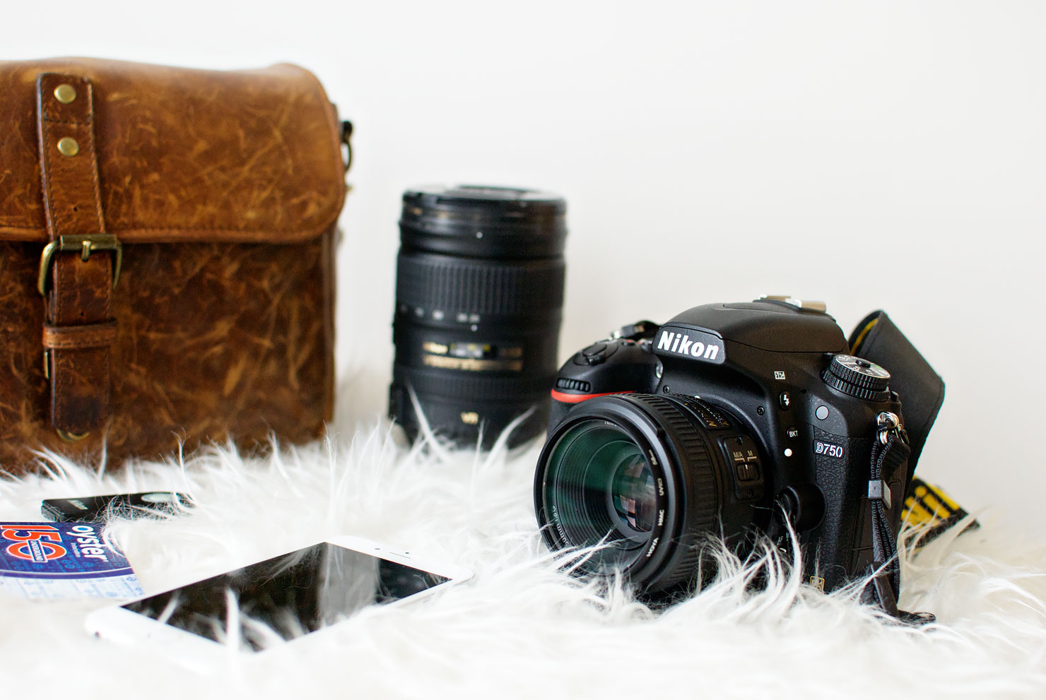 What's in my camera bag? I'm talking about my new Nikon D750 camera and my favorite lenses on Urban Pixxels.