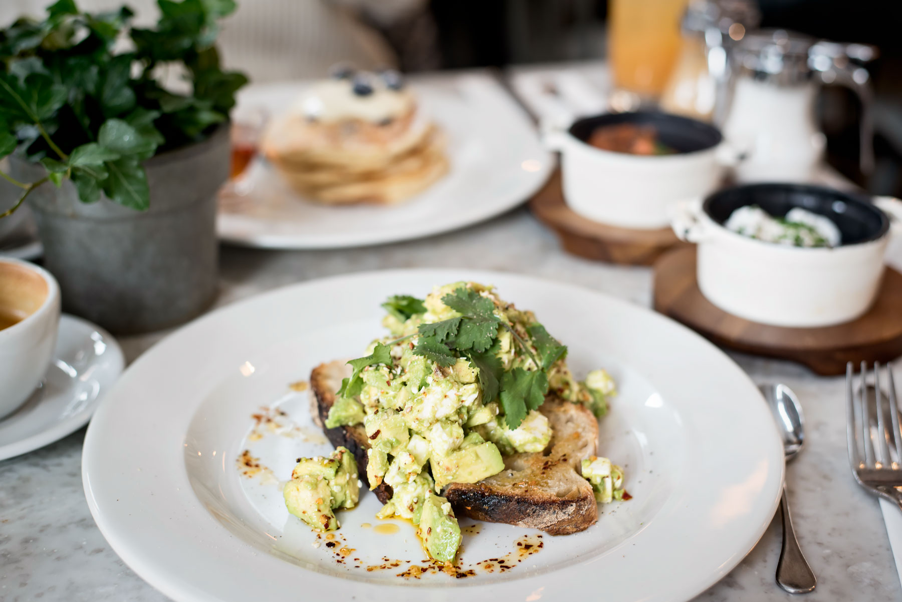 Brunch at No 11 Pimlico Road in Chelsea, London. Read the full review on www.urbanpixxels.com