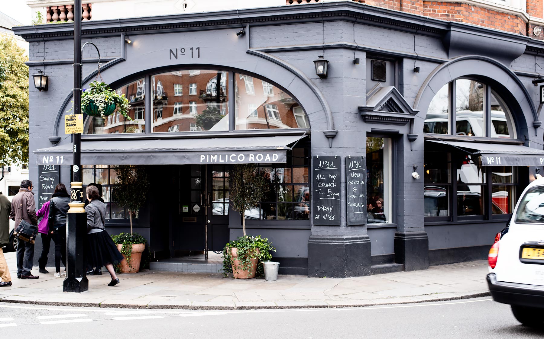 Brunch at No 11 Pimlico Road in Chelsea, London. Read the full review on www.urbanpixxels.com