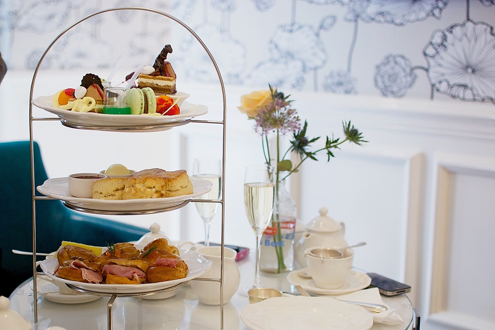 Science Afternoon Tea at The Ampersand Hotel in London | Urban Pixxels